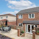 Stonecliffe 33 By Alt-stay Contractor - 3 Bed Contractor With Parking, Wi-fi & Full Kitchen - Ideal For Long * Leeds (West Yorkshire)