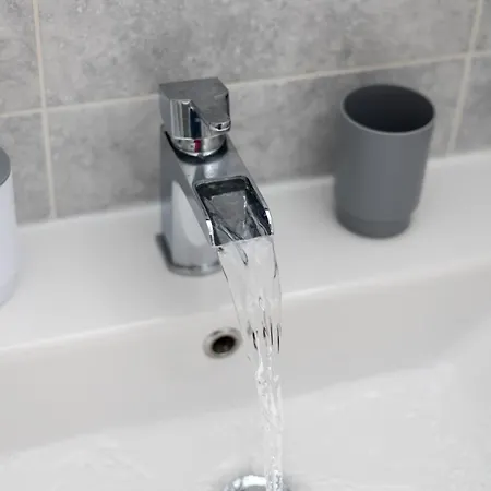 Holiday home Stonecliffe 33 By Alt-stay - 3 Bed - Parking, Wifi & Full Kitchen - Contractors & Relocations - Weekly & Monthly Rates - Rates Direct, Search Alt-stay