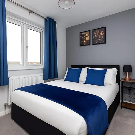 Alt-stay Leeds, M621 Junction 1 - Free Parking & Fast Wi-fi - Fussball Table - Master En-suite - Idea For Contractors & Long 度假居 利兹