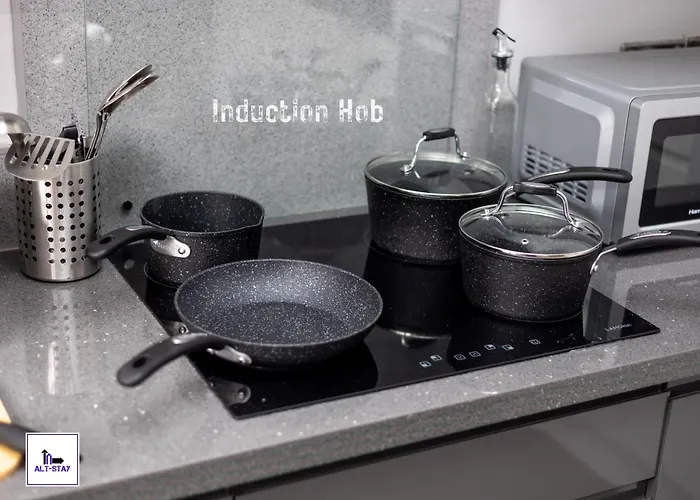 Stonecliffe 33 By Alt-Stay Contractor Accommodation - 3 Bed Contractor Home With Parking, Wi-Fi & Full Kitchen - Ideal For Long Stays Leeds (West Yorkshire)