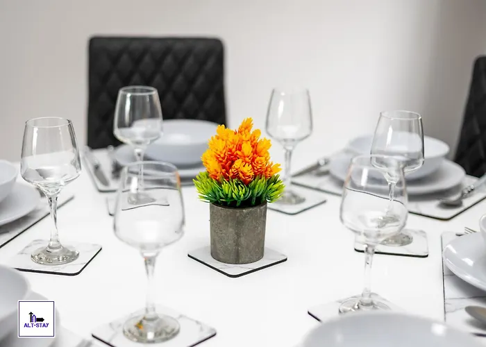 Stonecliffe 33 By Alt-Stay Contractor Accommodation - 3 Bed Contractor Home With Parking, Wi-Fi & Full Kitchen - Ideal For Long Stays بيت للعطل