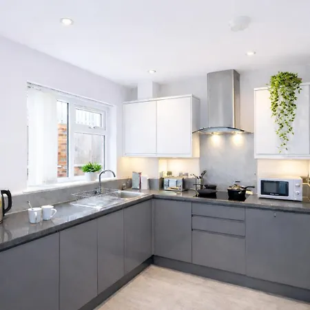 Hébergement de vacances Stonecliffe 33 By Alt-stay Contractor - 3 Bed Contractor With Parking, Wi-fi & Full Kitchen - Ideal For Long