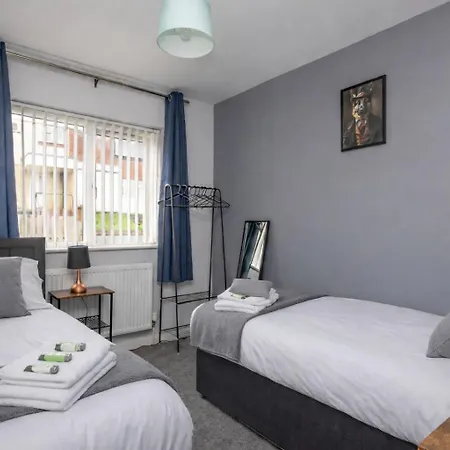 Casa de Férias Stonecliffe 33 By Alt-Stay Contractor Accommodation - 3 Bed Contractor Home With Parking, Wi-Fi & Full Kitchen - Ideal For Long Stays *