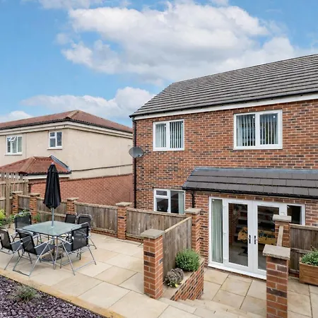 Stonecliffe 33 By Alt-stay Contractor - 3 Bed Contractor With Parking, Wi-fi & Full Kitchen - Ideal For Long * Leeds (West Yorkshire)